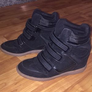 Sneaker wedges